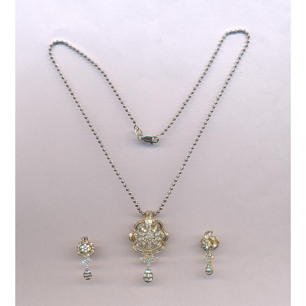 DIAMOND HALF SET PENDENT FANCY