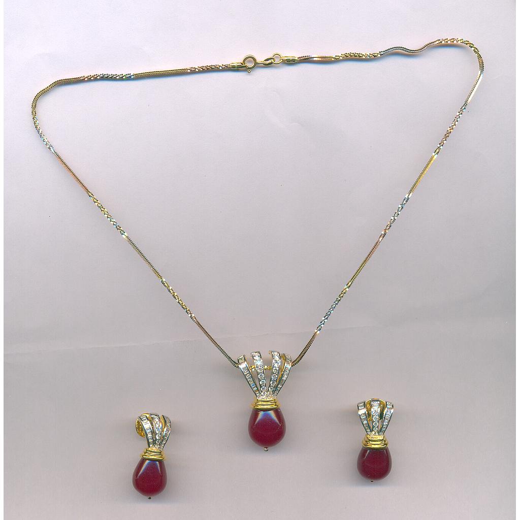 DIAMOND HALF SET PENDENT FANCY