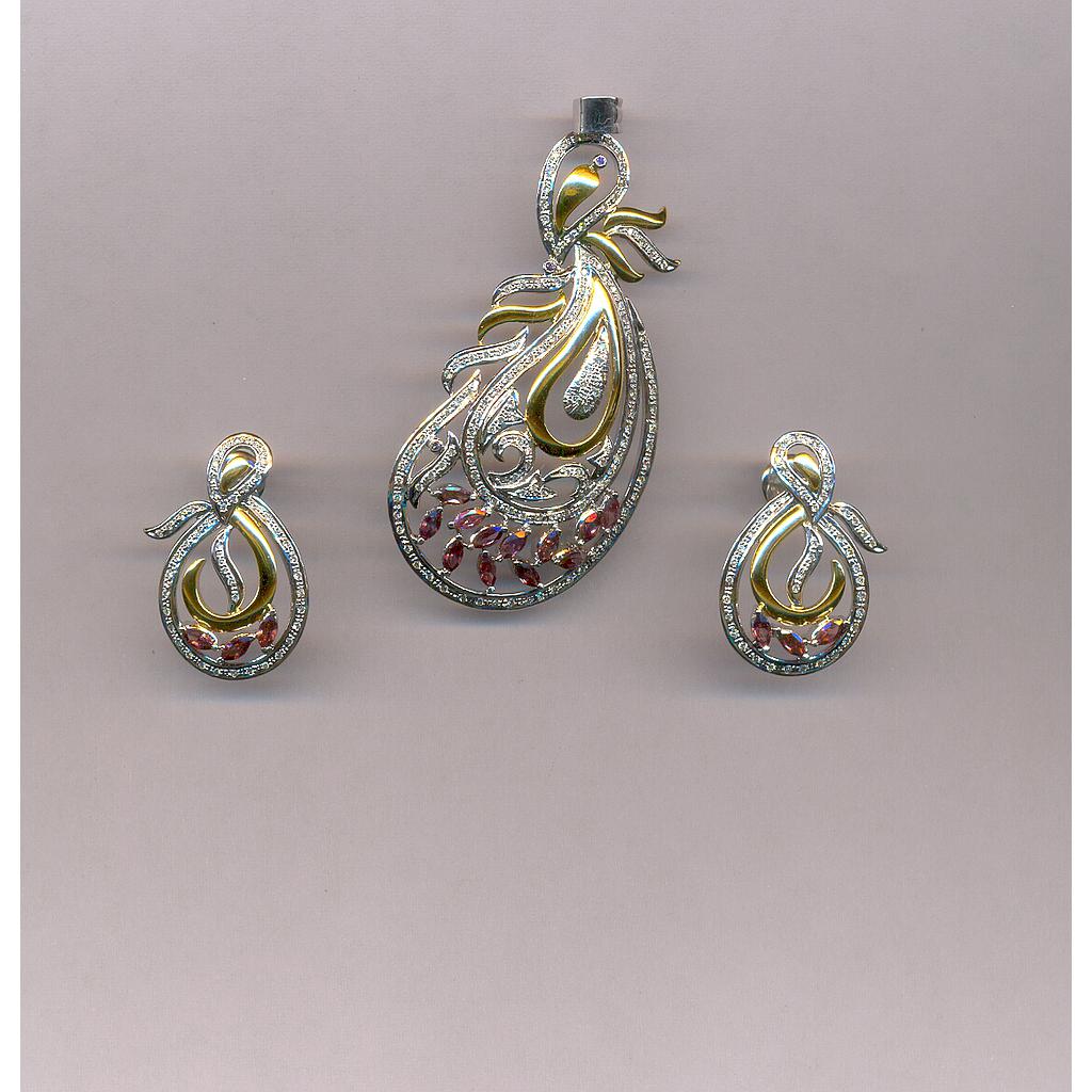 DIAMOND HALF SET PENDENT FANCY