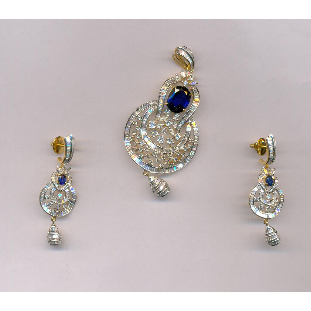 DIAMOND HALF SET PENDENT FANCY