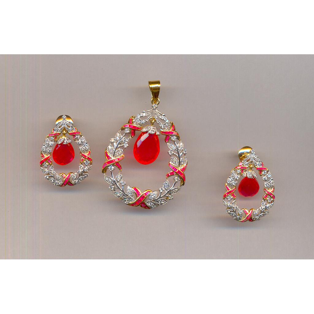 DIAMOND HALF SET PENDENT FANCY