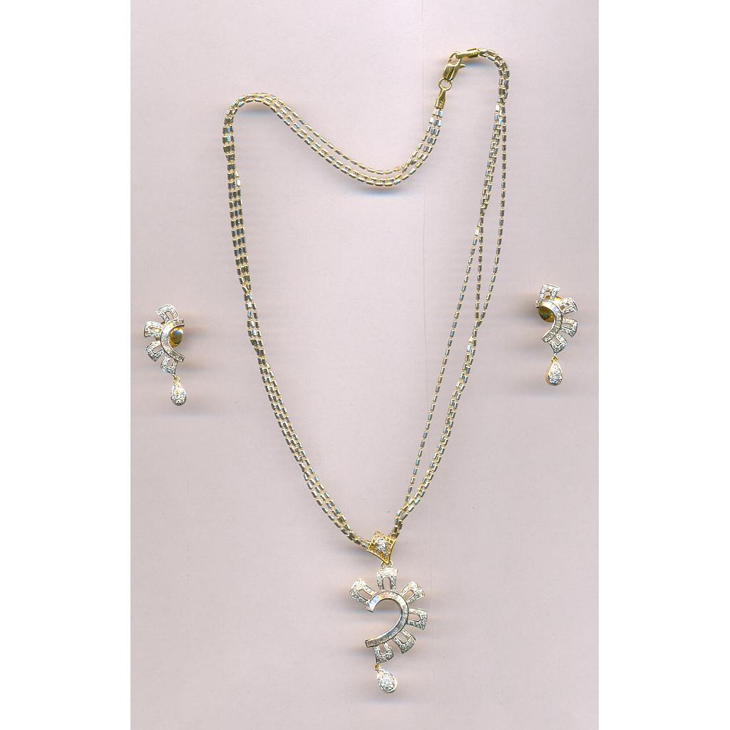 DIAMOND HALF SET PENDENT FANCY