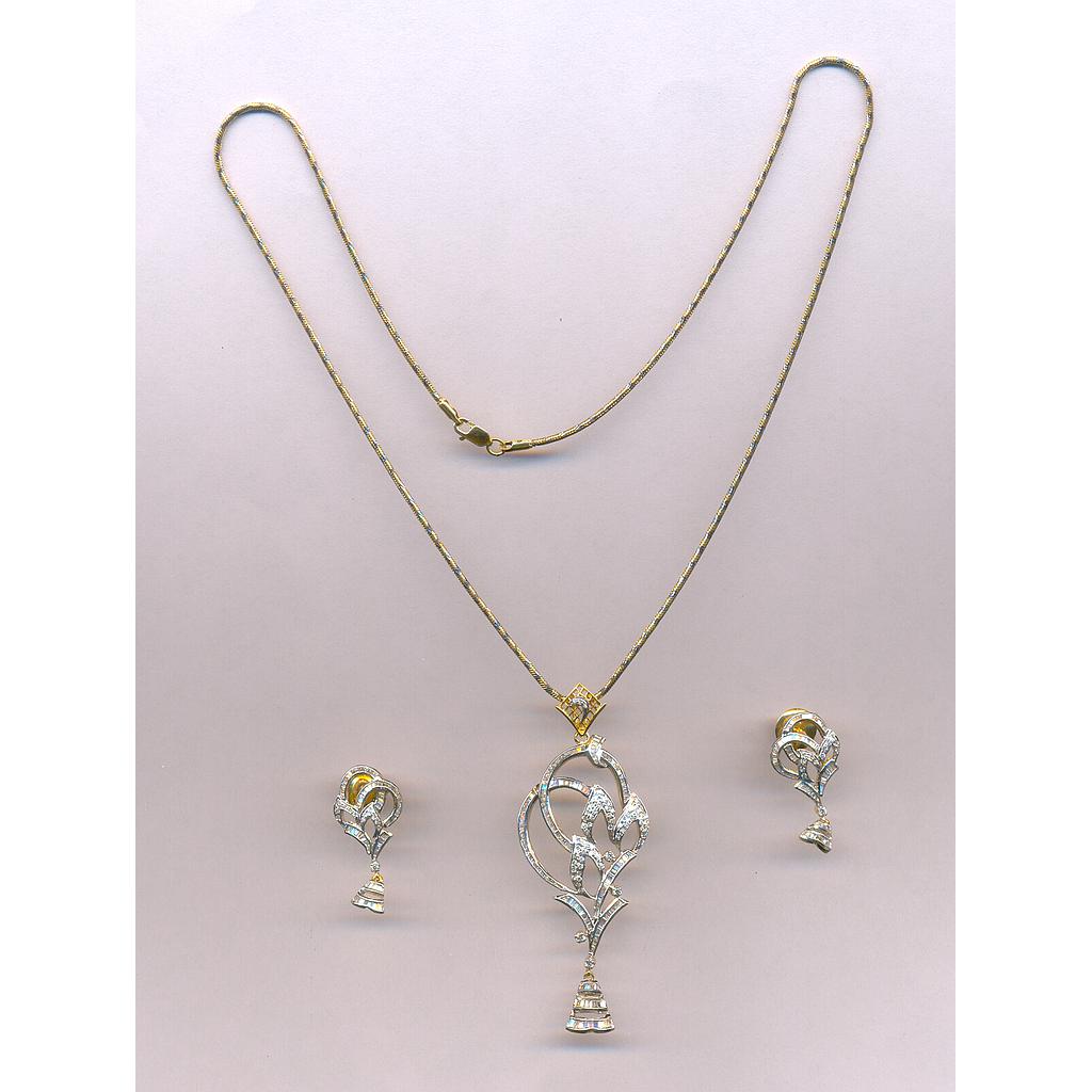 DIAMOND HALF SET PENDENT GENERAL