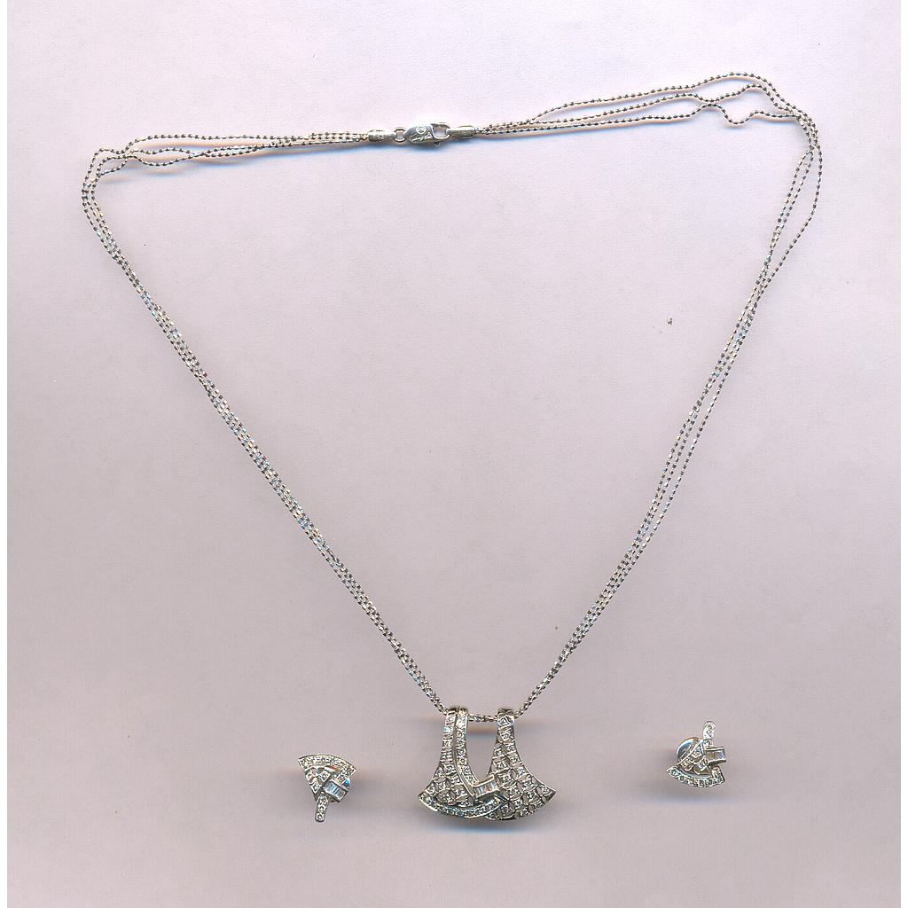 DIAMOND HALF SET PENDENT GENERAL