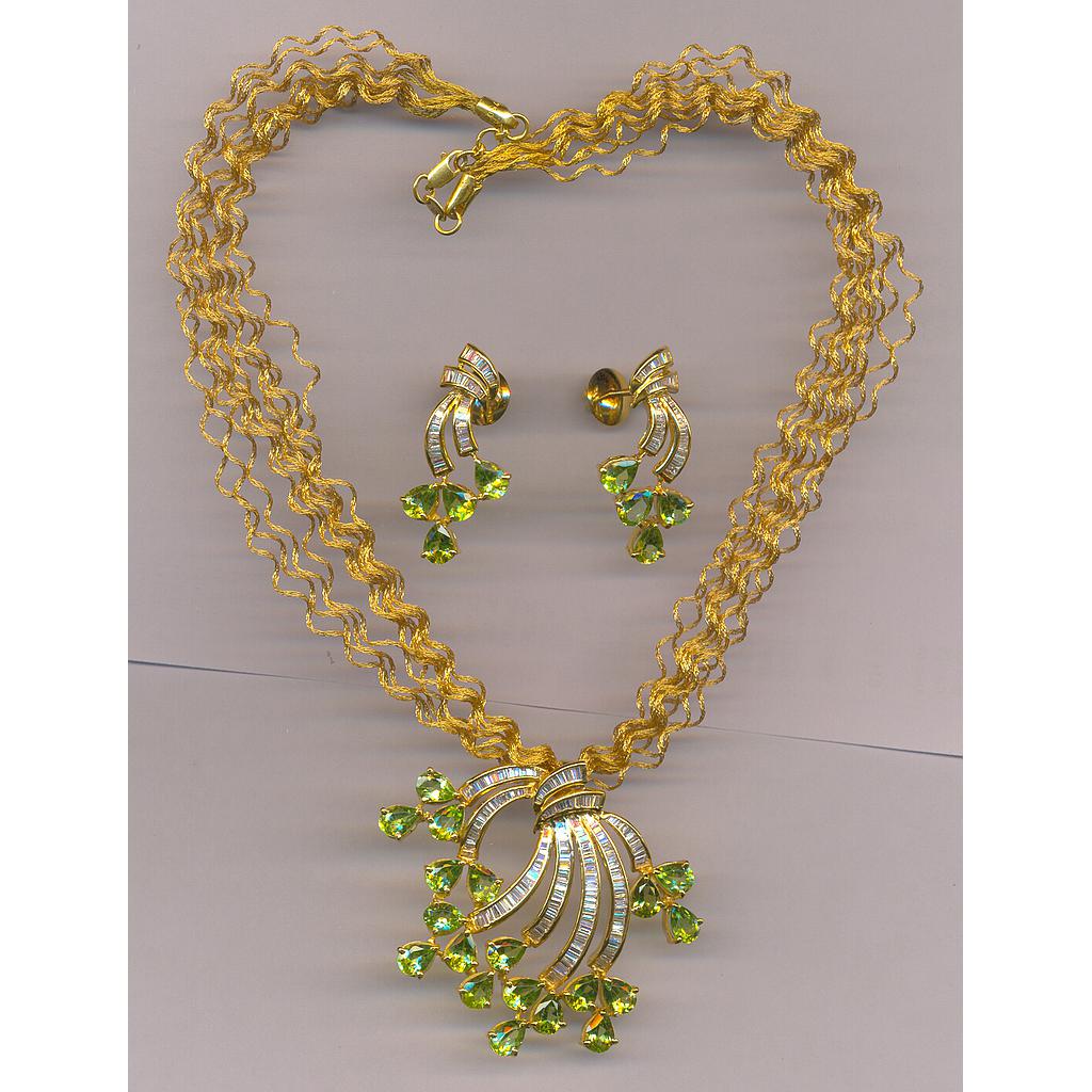 DIAMOND HALF SET PENDENT GENERAL