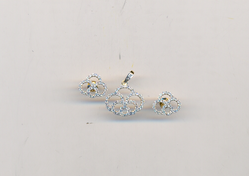 DIAMOND HALF SET PENDENT GENERAL