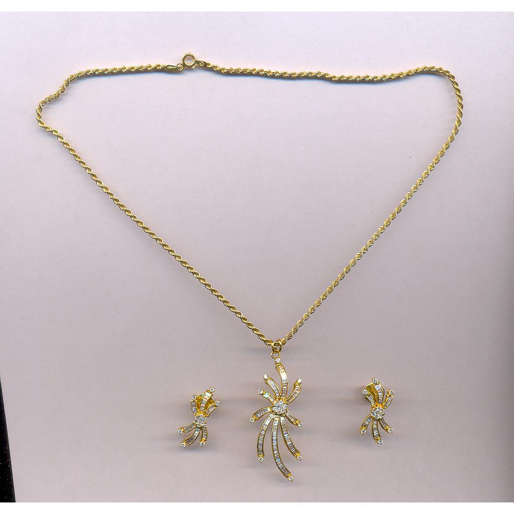 DIAMOND HALF SET PENDENT GENERAL