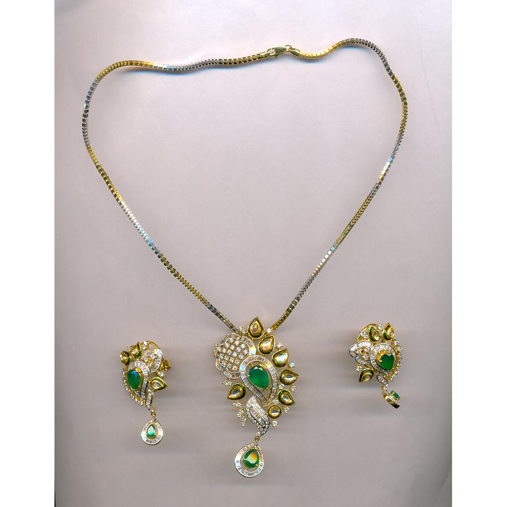 DIAMOND HALF SET PENDENT POLKI