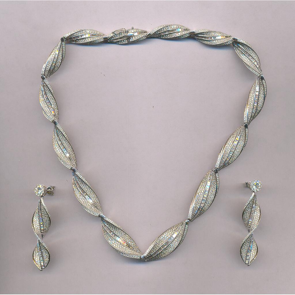 DIAMOND HALF SET ROUND FANCY