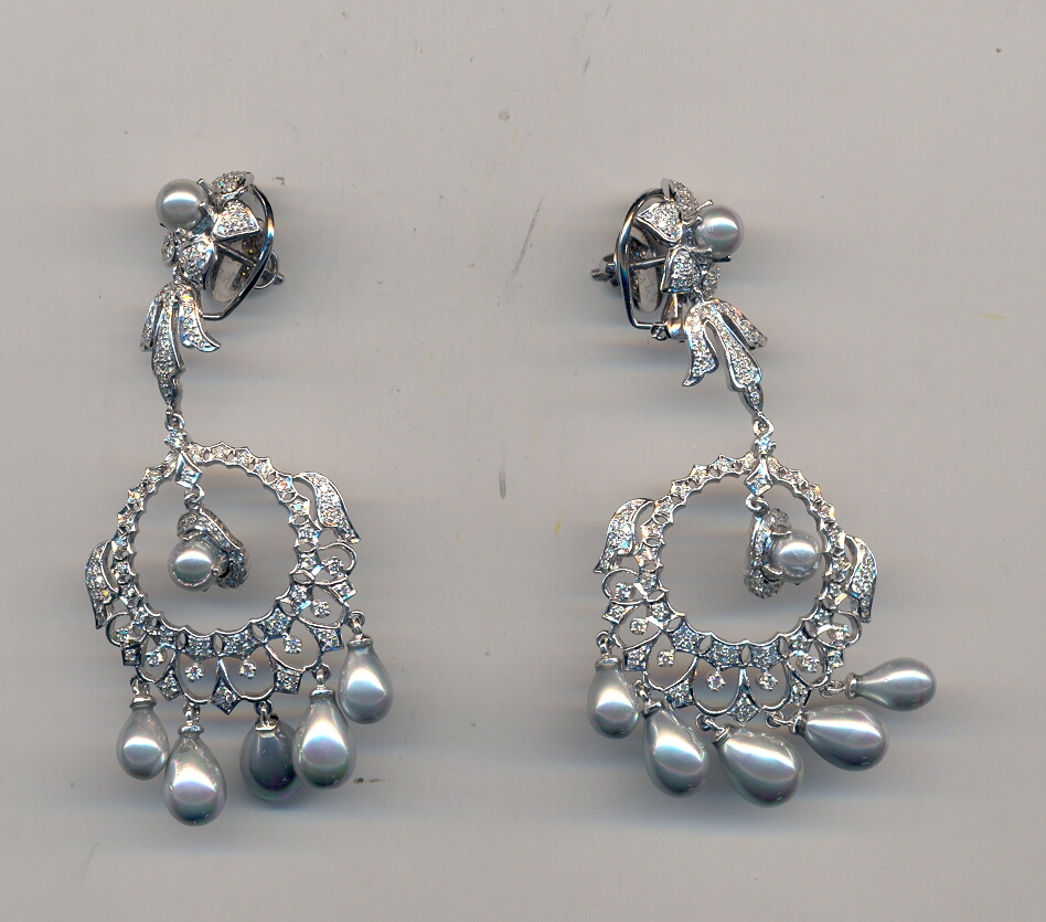 DIAMOND EARHANGING