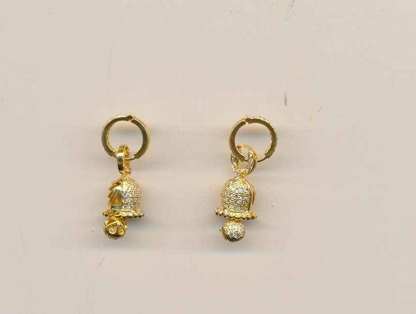 DIAMOND EARHANGING