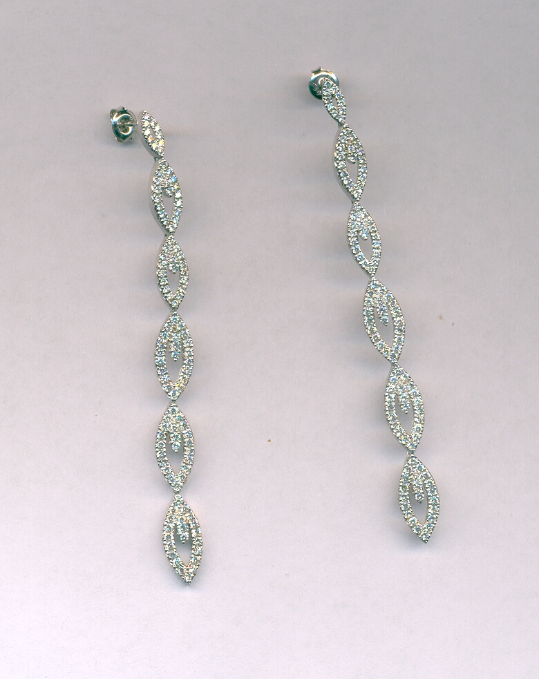 DIAMOND EARHANGING