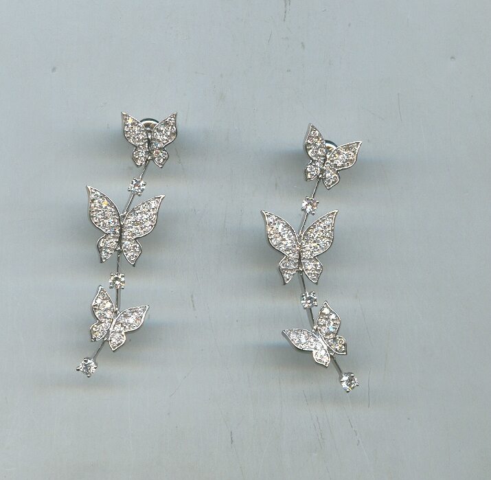 DIAMOND EARHANGING