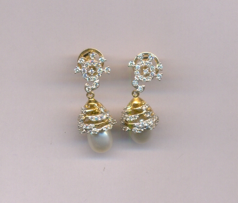 DIAMOND EARHANGING FANCY