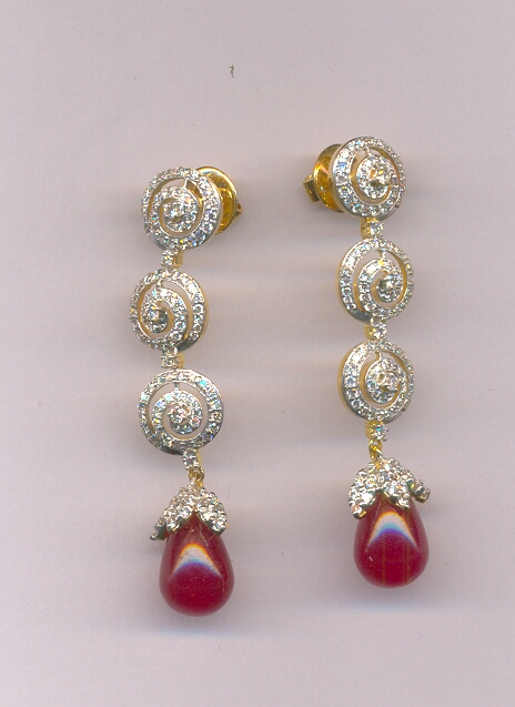 DIAMOND EARHANGING FANCY