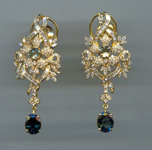 DIAMOND EARHANGING FANCY