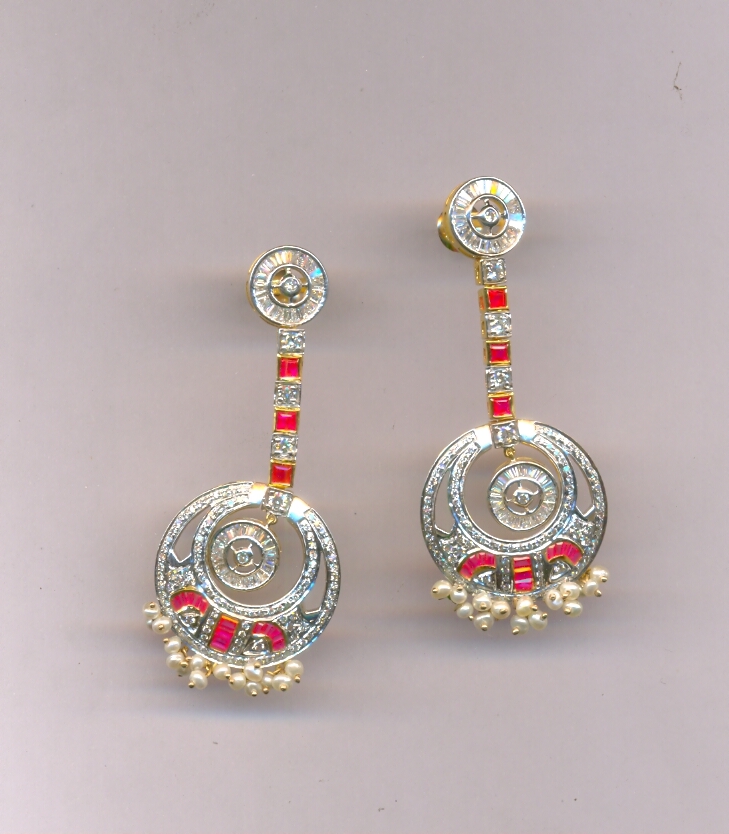 DIAMOND EARHANGING FANCY
