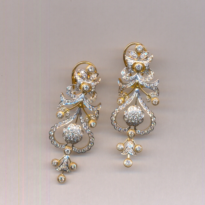 DIAMOND EARHANGING FANCY