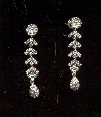 DIAMOND EARHANGING FANCY