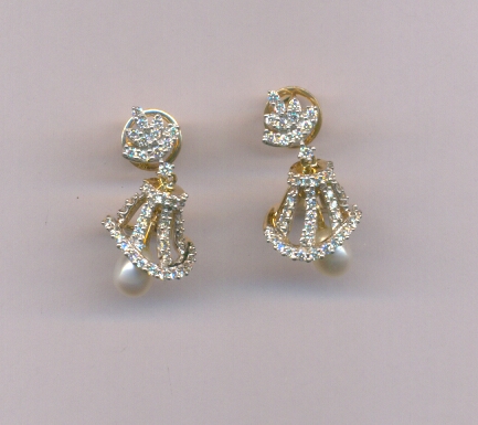 DIAMOND EARHANGING FANCY