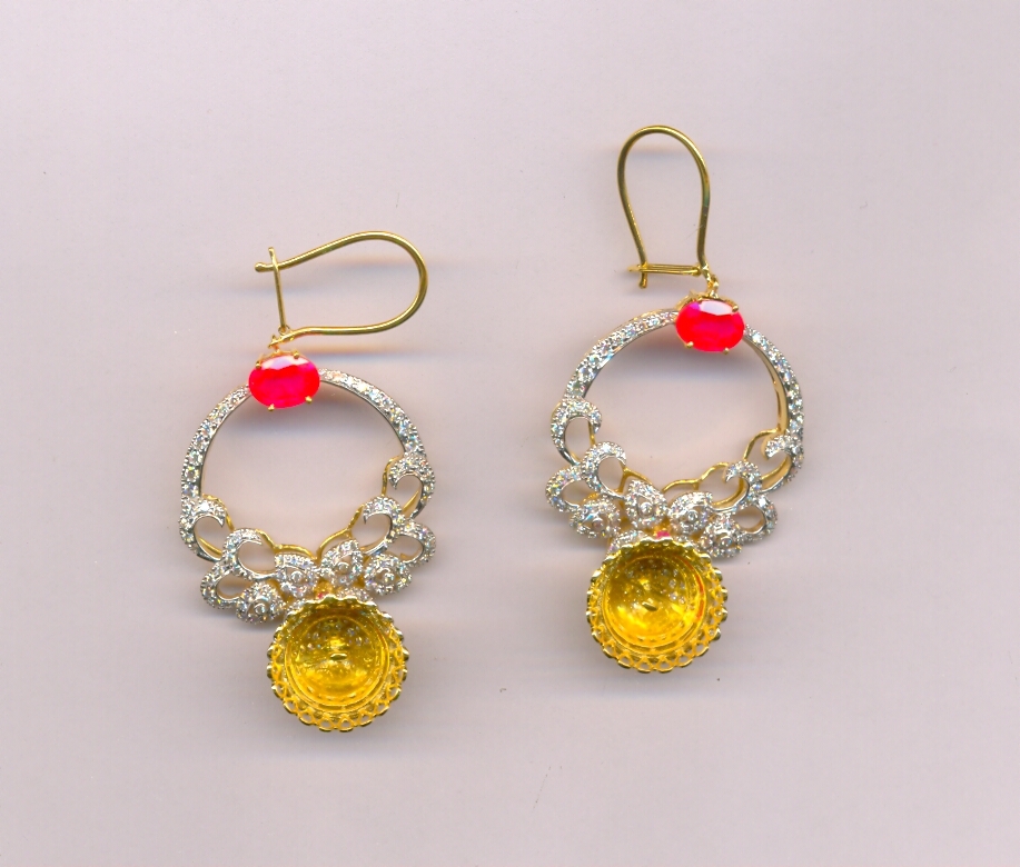 DIAMOND EARHANGING FANCY