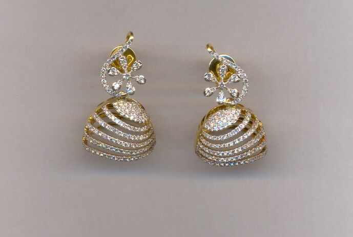 DIAMOND EARHANGING FANCY