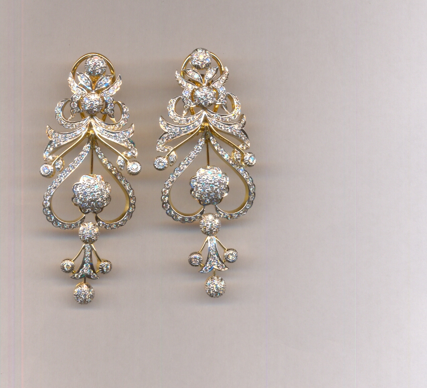 DIAMOND EARHANGING FANCY