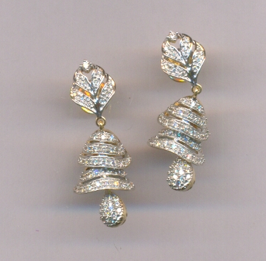 DIAMOND EARHANGING FANCY