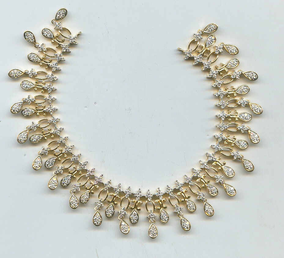 DIAMOND NECKLACE FANCY