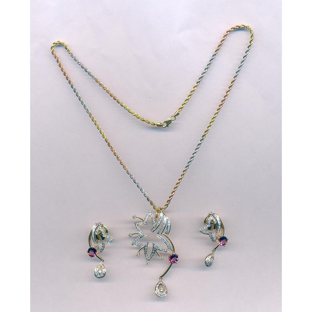 DIAMOND HALF SET PENDENT