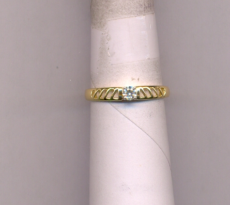 DIAMOND RING
