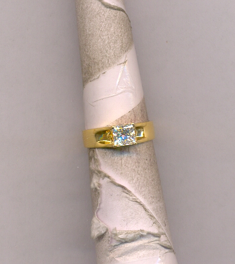 DIAMOND RING