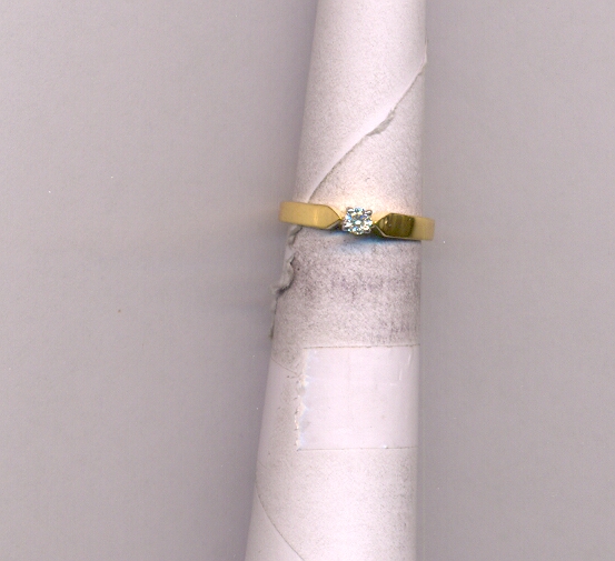 DIAMOND RING