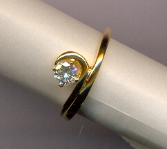 DIAMOND RING