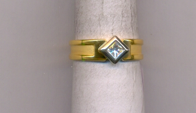 DIAMOND RING
