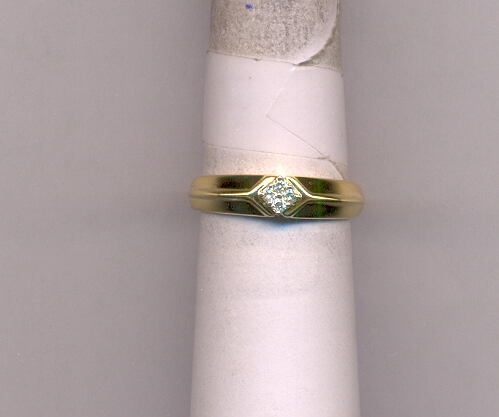 DIAMOND RING