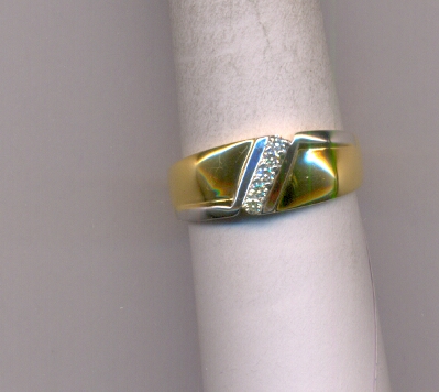 DIAMOND RING