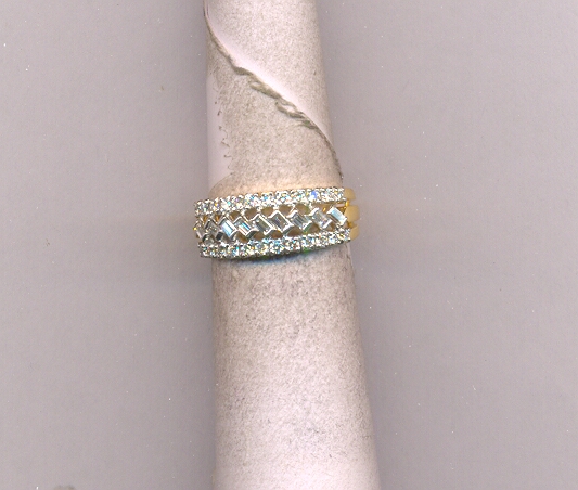 DIAMOND RING