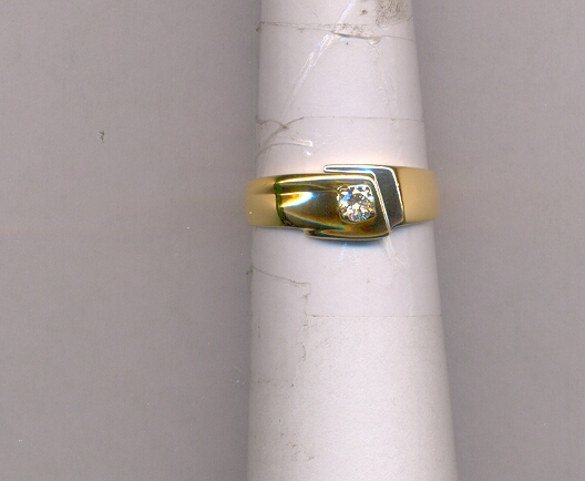 DIAMOND RING