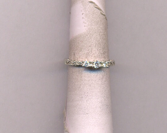 DIAMOND RING