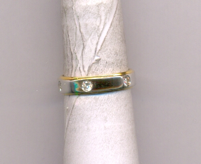 DIAMOND RING