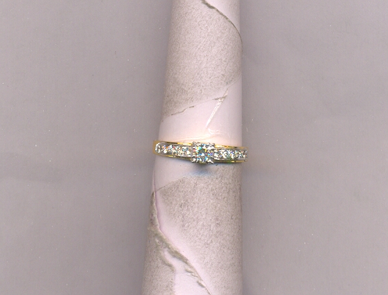 DIAMOND RING