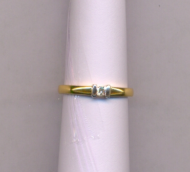 DIAMOND RING