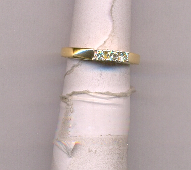 DIAMOND RING