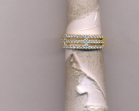 DIAMOND RING
