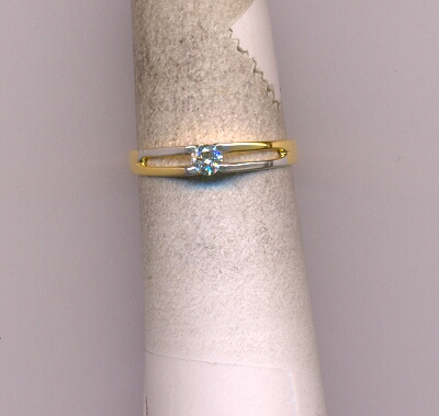 DIAMOND RING