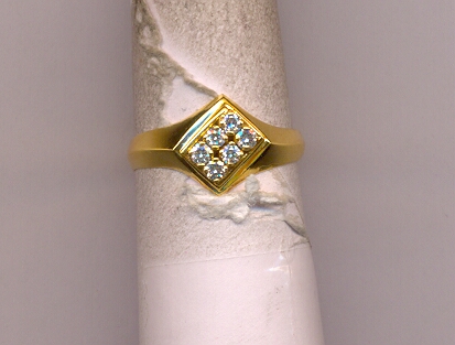 DIAMOND RING
