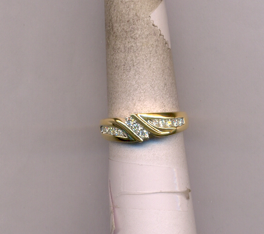 DIAMOND RING