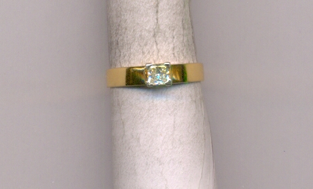 DIAMOND RING