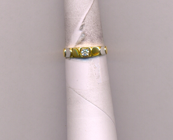 DIAMOND RING